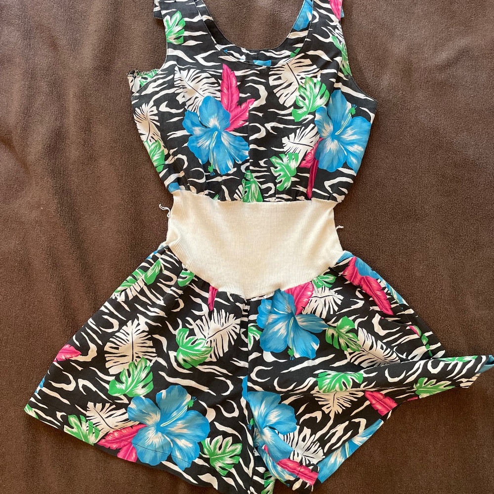 Vintage Tropical Romper, very flexible sizing, pockets!